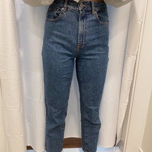 Garage Vintage looking mom/straight leg jeans
